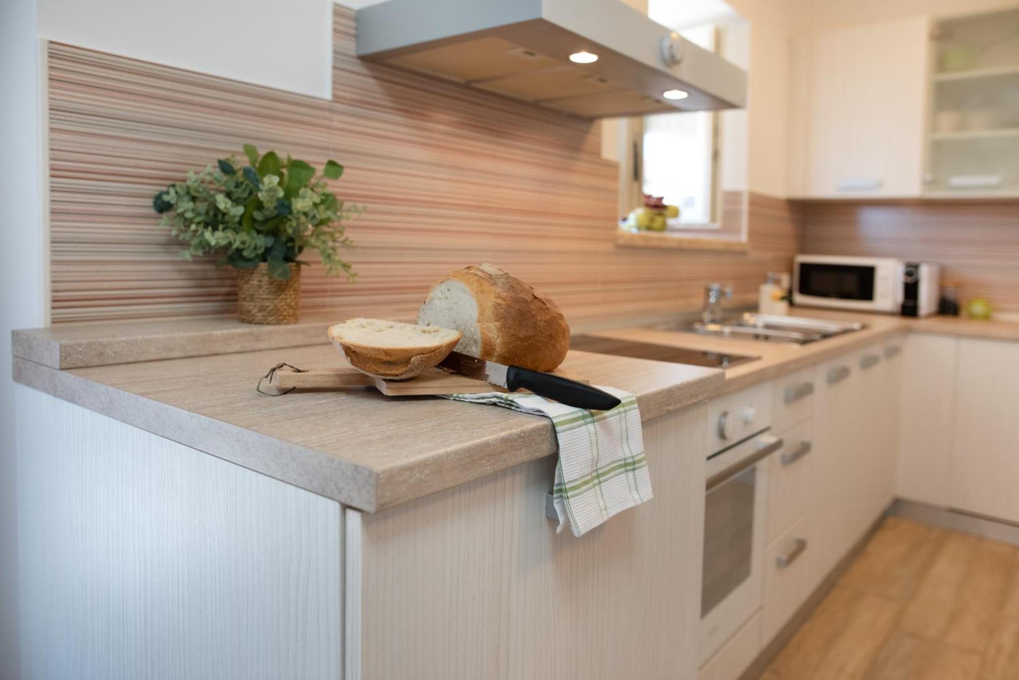 Truffle House Karlic Apartment Бузет Екстериор снимка
