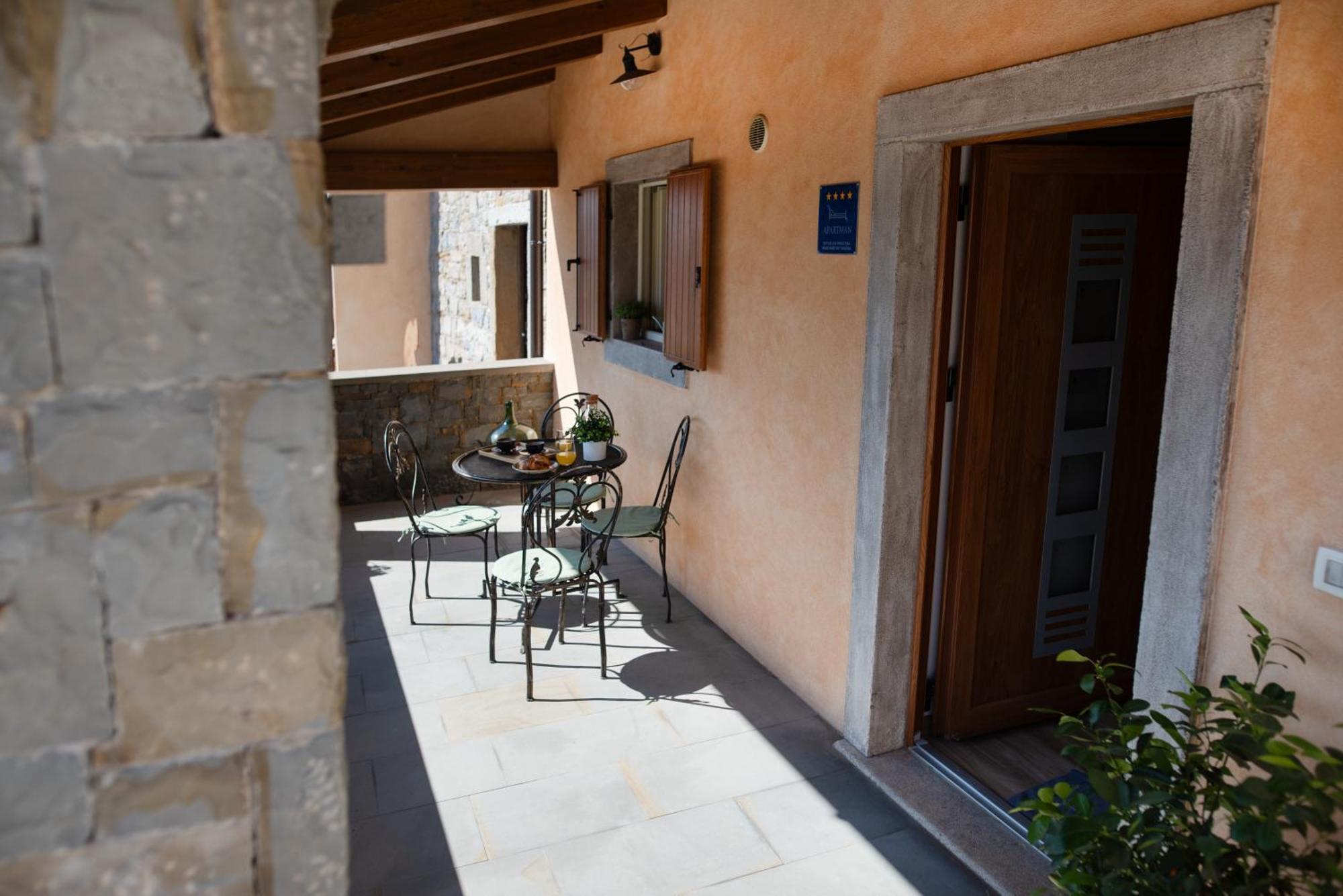 Truffle House Karlic Apartment Бузет Екстериор снимка