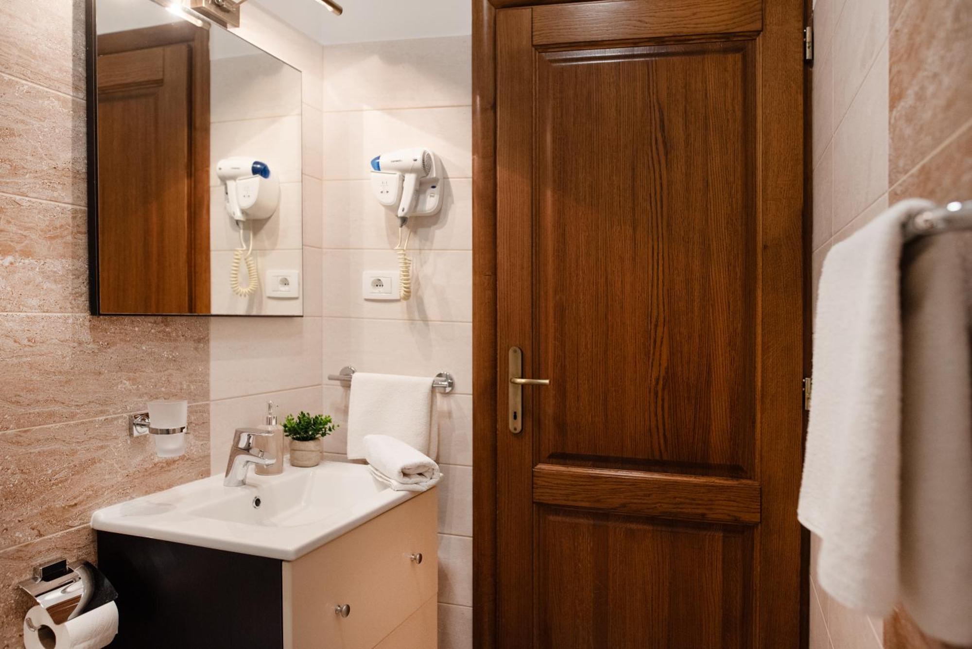 Truffle House Karlic Apartment Бузет Екстериор снимка